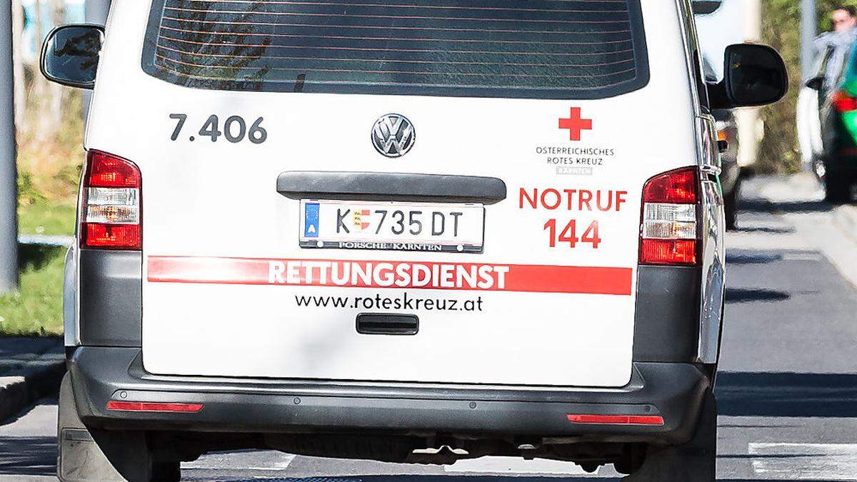 Die Rettung brachte die Verletzten ins LKH Villach