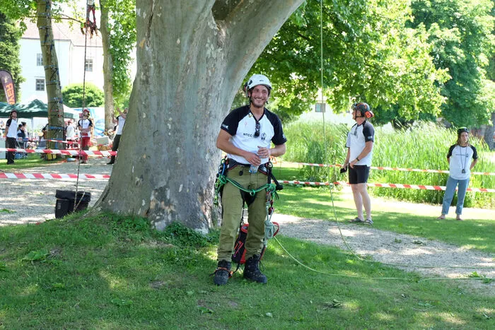 Arboristen, professionelle Baumpfleger, konkurrierten in unterschiedlichsten Disziplinen ihres Berufes.