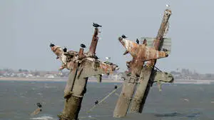 London | Die „SS Richard Montgomery“ liegt in 15 Metern Tiefe, nur die drei Masten ragen heraus