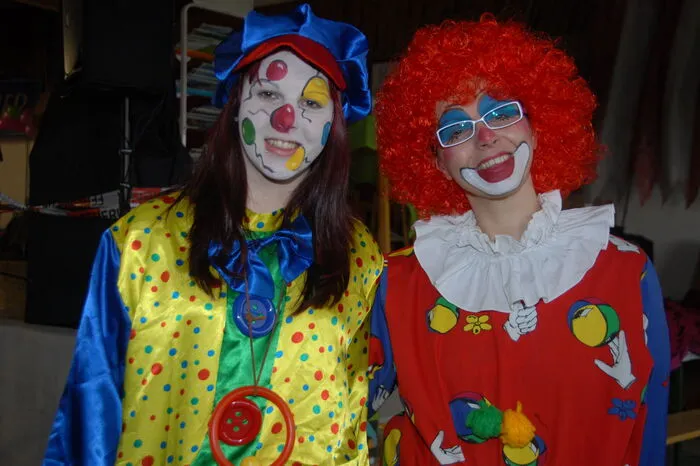 Organisiert hatten den Kinderfasching in der Festhalle Ilztal die Faschingsrunde Ilztal und die Freiwillige Feuerwehr Neudorf-Großpesendorf.
