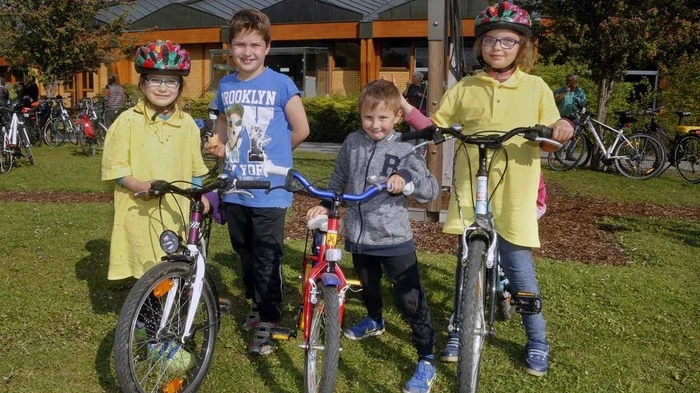 Bei optimalen Bikerbedingungen nahmen über 250 Radbegeisterte die Radsternfahrt zur Therme Loipersdorf in Angriff.