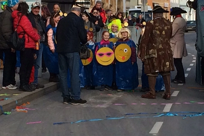 Die Smileys aus der Wienerstraße haben das Rathaus eingenommen.