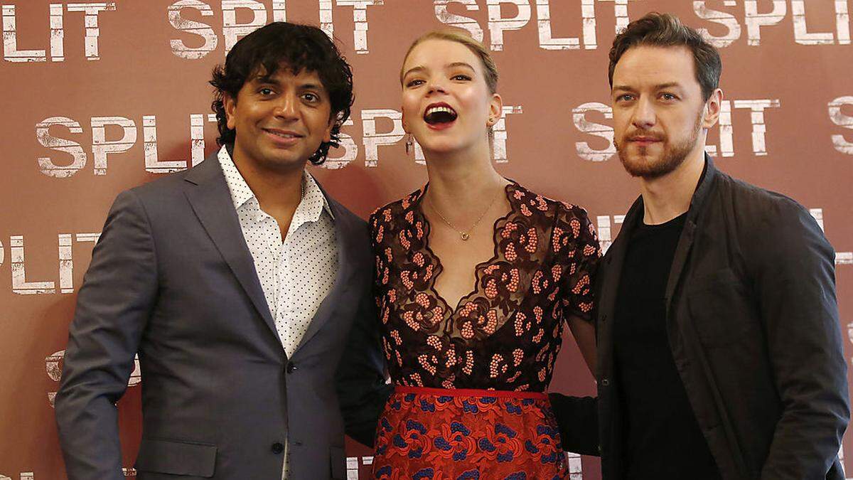 Beliebter Horror: Regisseur M. Night Shyamalan und die Schauspieler Anya Taylor Joy und James McAvoy.