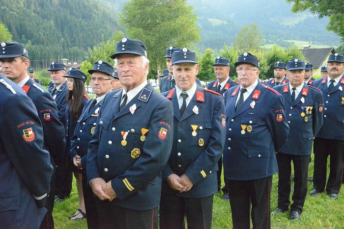 Verdienstvolle Feuerwehrmänner der FF Afritz beim Festakt.