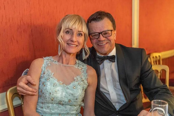Manfred Perterer (Salzburger Nachrichten-Chefredakteur) mit Gattin Marianna