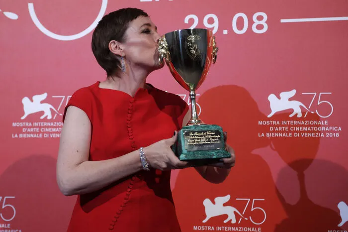 Olivia Coleman wurde für ihre Rolle als "Queen Anne" in "The Favourite" als beste Schauspielerin ausgezeichnet.