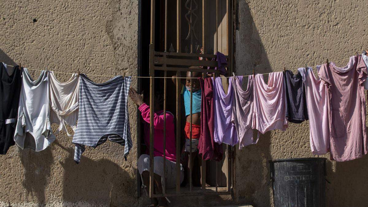 Johannisburg: hat Ende März eine der weltweit strengsten Ausgangssperren verhängt