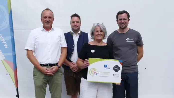 Freuten sich über das Jubiläum (vl.nr.): Bürgermeister Armin Forstner, Vizebürgermeister Christian Platzer, Orts- und Bezirksvorsitzende Elisabeth Well und Oliver Gulas-Wöhri (GF Natur- und Geopark)