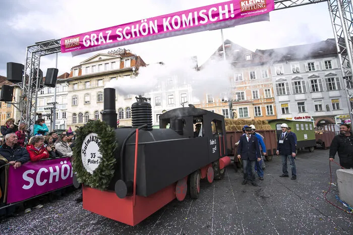 Die Sulmtalbahn ratterte fleißig vor sich hin - es hat sich ausgezahlt. Der erste Platz der beliebten Wagen-Kategorie ging an die Feuerwehr Pistorf.