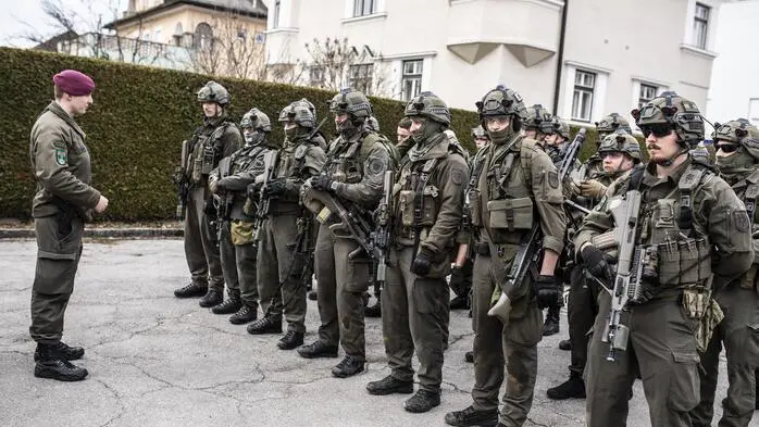 Zu sehen ist eine Gruppe von Bundesheersoldaten 
