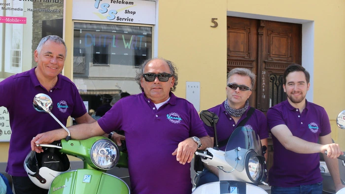 Peter Lipouschek aus Globasnitz, Obmann des Vespa Clubs Jauntal, konnte 180 Vespa Fahrer am Start begrüßen.
