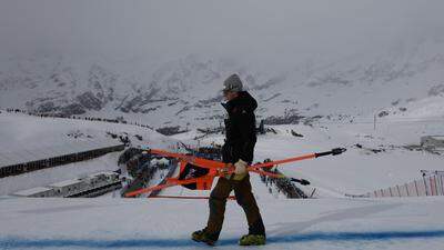Hängen dunkle Wolken über der Zukunft des Skiweltcups?