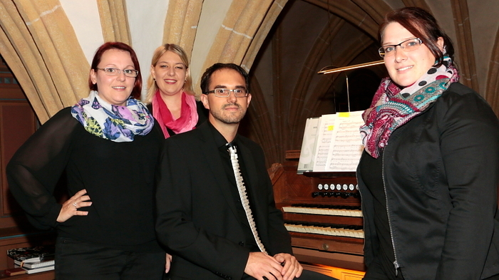 Engelsstimmen gleich führte das Vokalensemble „A tre voci“ mit Heide-Marie Reif, Stefanie Vötsch und Maria Prettenthaler, virtuos begleitet von Martin Berger auf der Orgel, die zahlreichen Besucher in der Voitsberger Michaelskirche durch vier Jahrhunderte Vokal- und Orgelmusik.