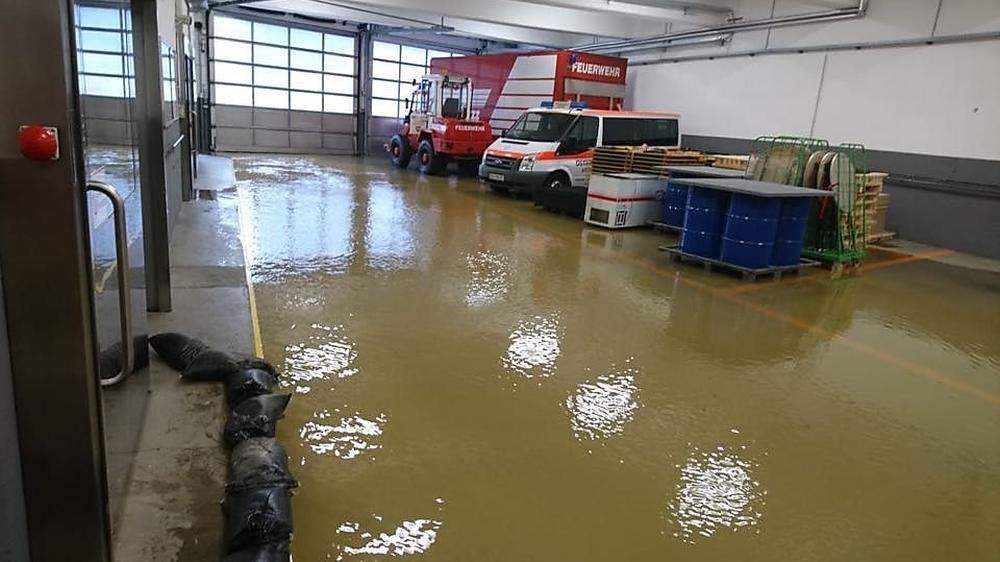 Das Rüsthaus der Feuerwehr war ebenfalls überflutet