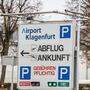 Abflug und Landung am Klagenfurter Flughafen nur zwischen 8 und 18 Uhr. Wer früher fliegt oder später landet zahlt eine kräftige Gebühr
