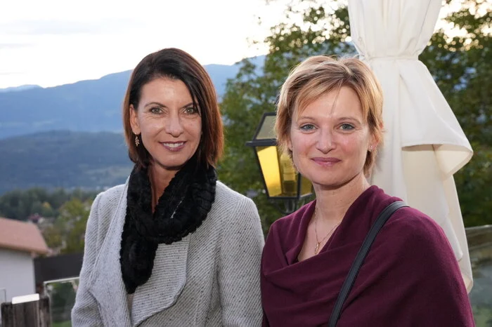 TVB Büroleiterin Claudia Striednig mit der Obfrau des Tourismusverbandes, Veronika Palle