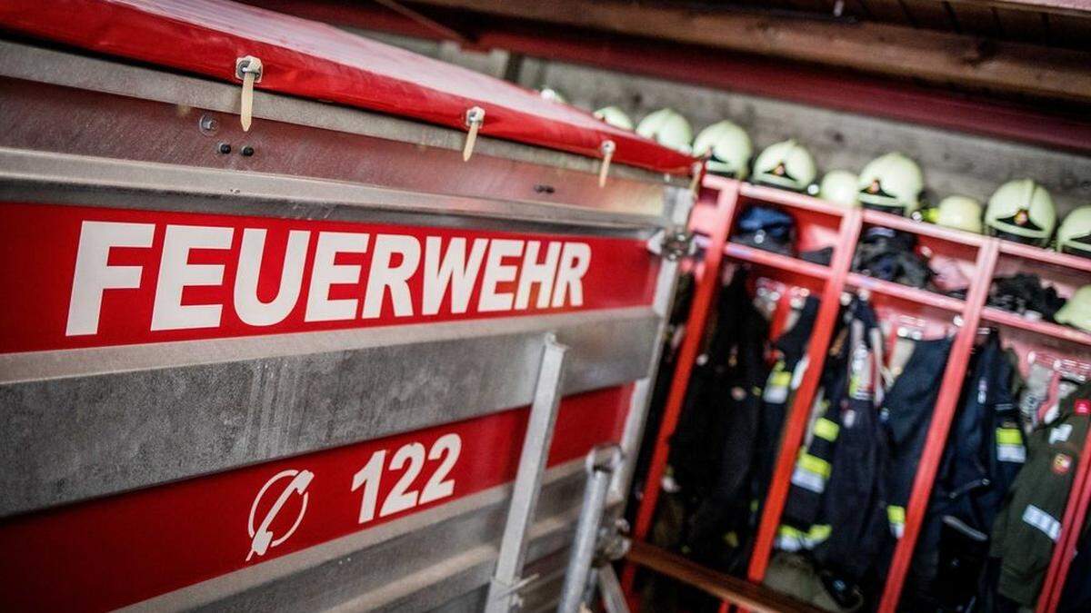 25 Feuerwehrleute rückten zum Unfallort aus