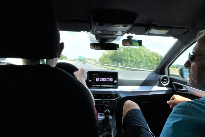 Danach geht es zum ersten Mal auf die Autobahn.