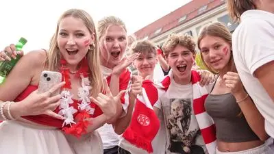 Die Fans feierten den Sieg über die Niederlande | Die Fans feierten den Sieg über die Niederlande