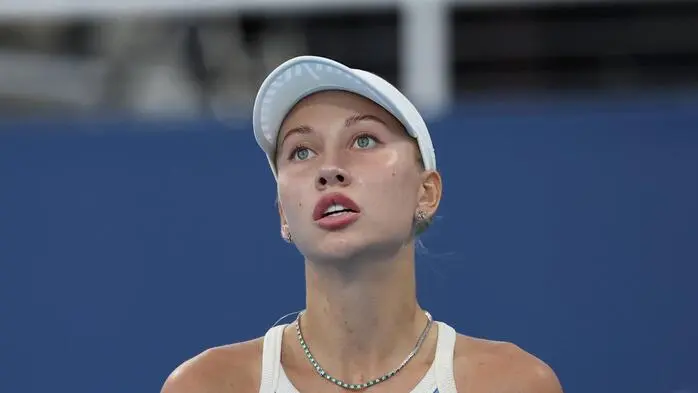 Anastasia Potapova kämpft mit Rückenproblemen