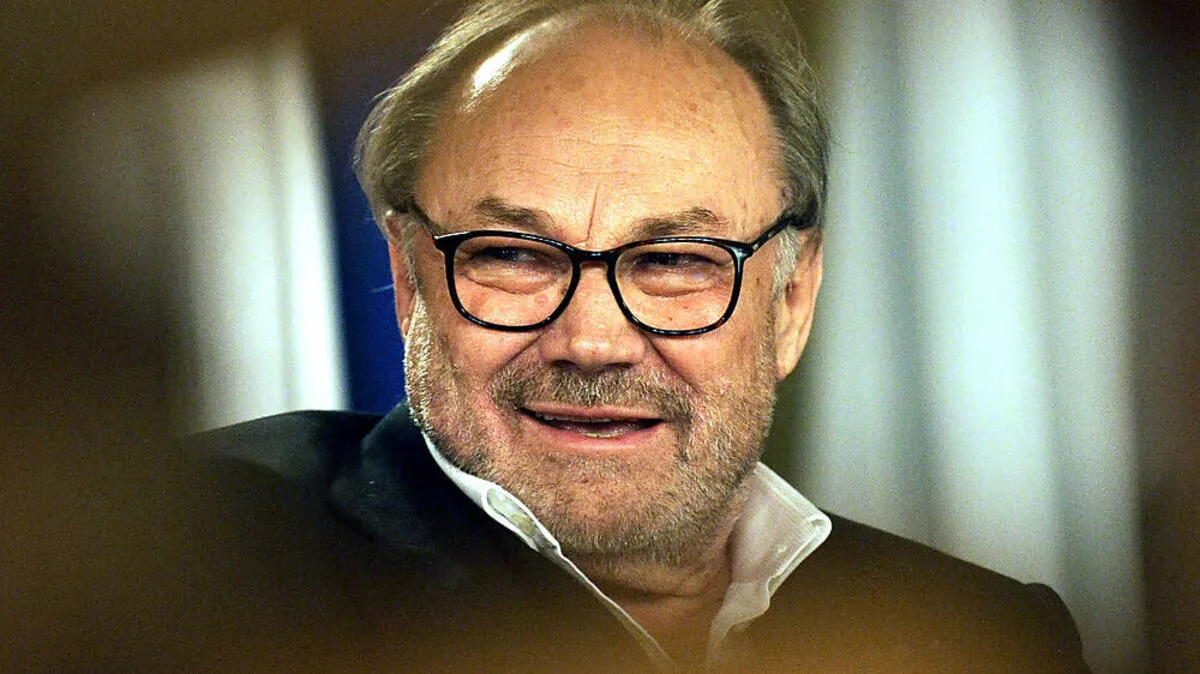 Klaus Maria Brandauer ist im  Justizdrama "Der Feind - Recht oder Gerechtigkeit" zu sehen