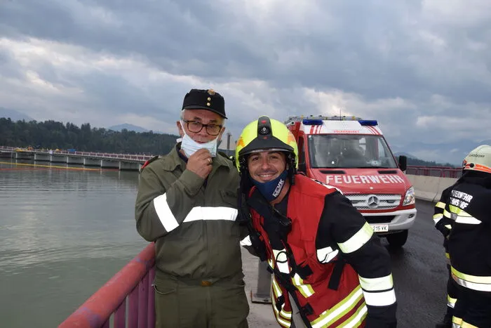 Kommandant Rahman Ikanovic (rechts) zeichnete als Einsatzleiter für die Übung mit 70 Kameraden von neun Feuerwehren verantwortlich.
