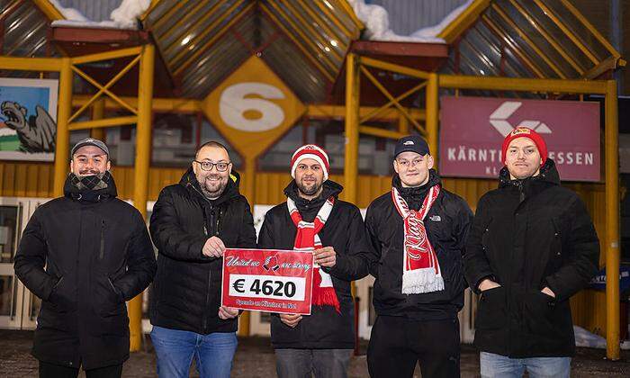 KiN Spendenübergabe KAC Fanclub Klagenfurt Jänner 2022