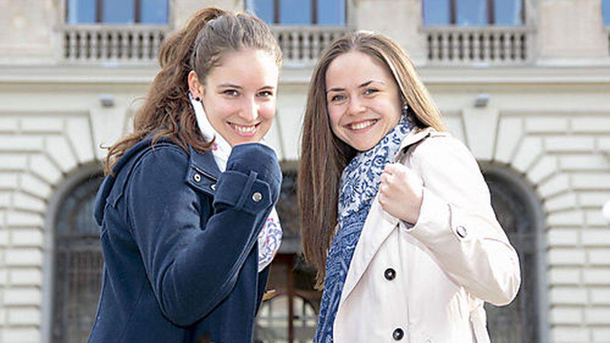 Sie treten im „Brain Game“ gegen die  Professoren der Uni Graz an: Eva Mautner (li.) und Daniela Feichtinger