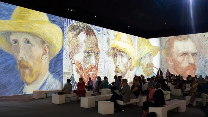 Vincent Van Gogh ist einer der Superstars der Kunstgeschichte und neben Claude Monet und Frida Kahlo derzeit der beliebteste Künstler für sogenannte "Immersive Ausstellungen".