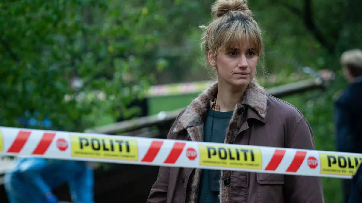 Geradliniges Spiel: Schauspielerin Danica Curcic als Ermittlerin Naia Thulin. 