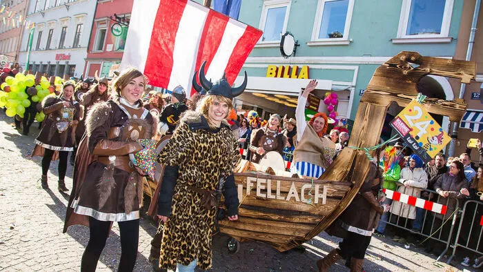 Etwa 70 Gruppen nahmen am Faschingsumzug teil