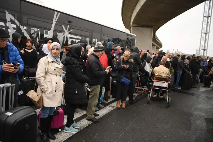 Mehr Bilder vom Flughafen Orly...