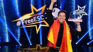 Nicos Santos trat in Köln für Spanien an und gewann die Premiere des &quot;Free ESC&quot;