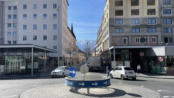 Hier am Villacher Hauptbahnhof soll die "grüne Achse" starten.