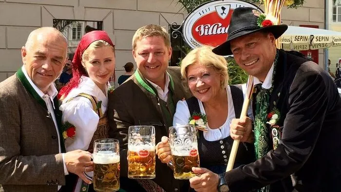Heiteres Gipfeltreffen der Klagenfurter und Villacher