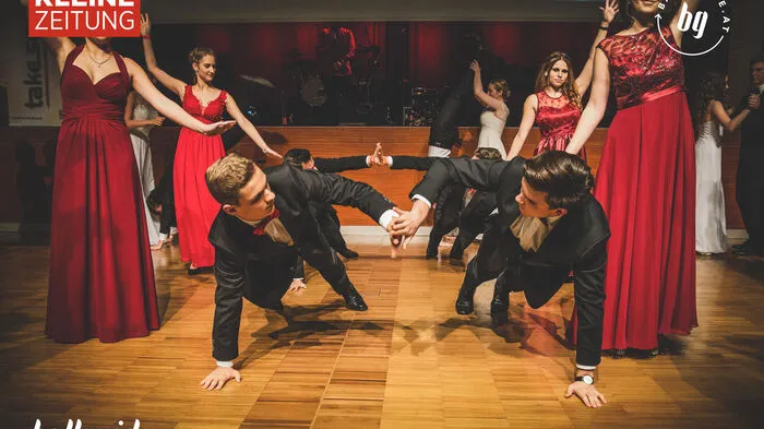 Unter dem Motto Technisches K.O. - Sieg in Runde 5 feierten am 10. November die Maturanten der HTL Bulme ihren Maturaball. Bis in die frühen Morgenstunden wurde in der Steinhalle getanzt. Hier gibt's die schönsten Bilder.