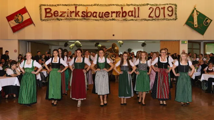 Die Landjugend eröffnete die Ballnacht ... 
