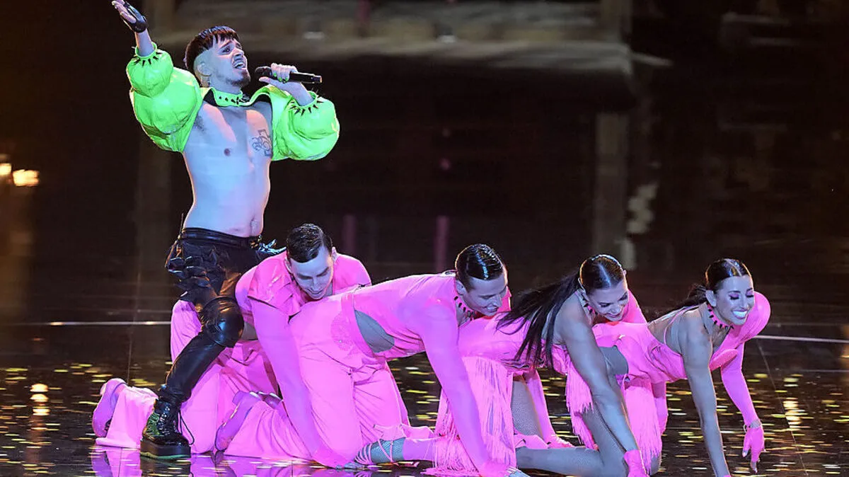 Käärijä beim "Cha Cha Cha"-Tanzen: Finnlands Beitrag zum heurigen Eurovision Song Contest