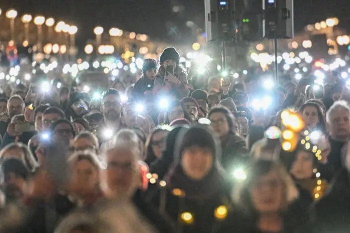 Die Polizei sprach von 30.000 Teilnehmerinnen und Teilnehmern.
