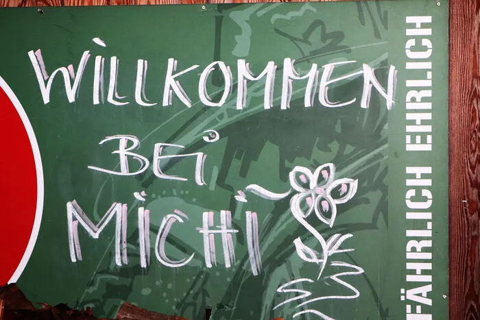 Bitte klicken Sie sich durch die Bilder!
