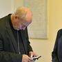 Kardinal Christoph Schönborn und der Generalsekretär der Bischofskonferenz Peter Schipka 
