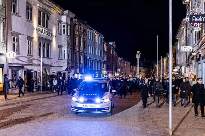 Es wurde des 14-jährigen Toten und der Verletzten gedacht
