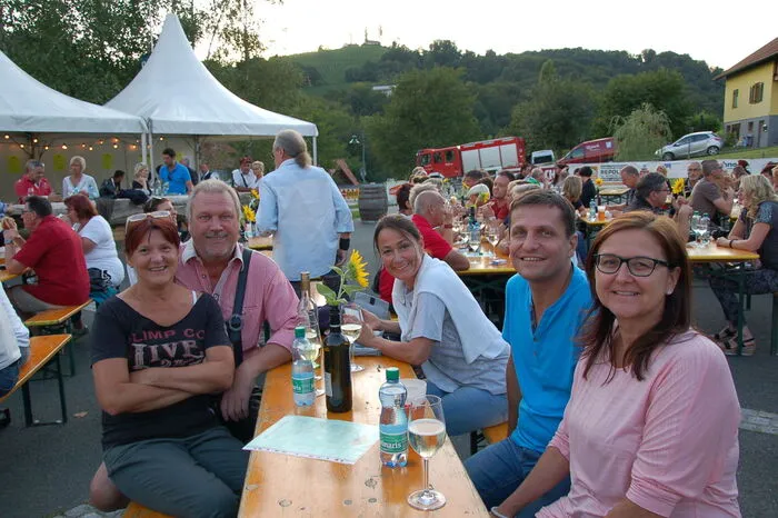 Dsa Publikum genoss Musik und gute Weine.