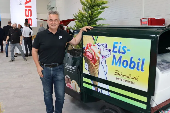 Auch Ingo Reisinger war mit dem Weizer Eismobil vor Ort.