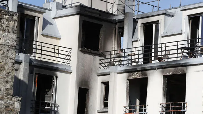Vier Tage nach dem Brand in einem Mehrfamilienhaus in Paris mit zehn Toten kommt die mutmaßliche Brandstifterin in Untersuchungshaft