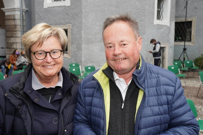 Kulturinitiative Geschäftsführerin Erika Schuster mit Gatten Johann