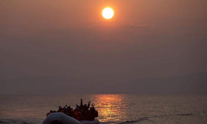 Rund 860.000 Flüchtlinge, die von der Türkei auf Ägäis-Inseln übersetzten, registrierte die UNO 2015 