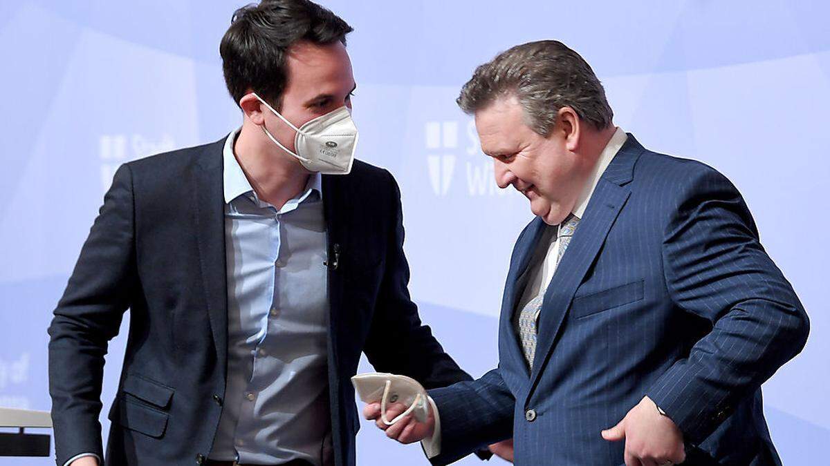 Neos-Chef Christoph Wiederkehr (links) musste aus den Medien über die Notlage der Wien Energie erfahren und wurde erst im Nachhinein von seinem Koalitionspartner Michael Ludwig (SPÖ) informiert
