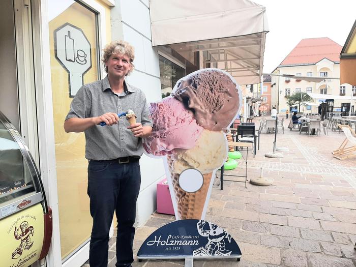 Alexander Motschiunig hatte weniger Eisgäste heuer, die Hitze sieht er als Ursache