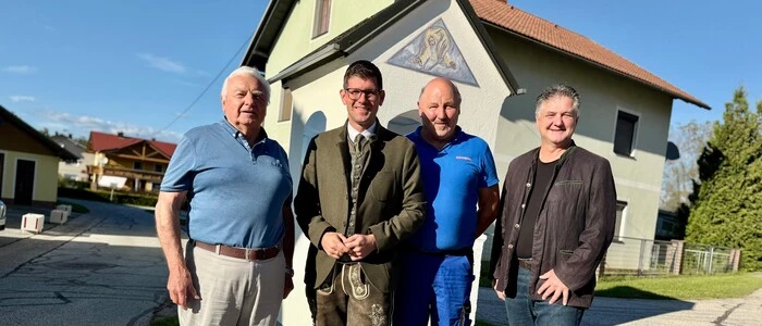 Vorm Sekollkreuz: Michael Hanscho, Martin Gruber, Leopold Plautz und Andreas Kutej (von links)